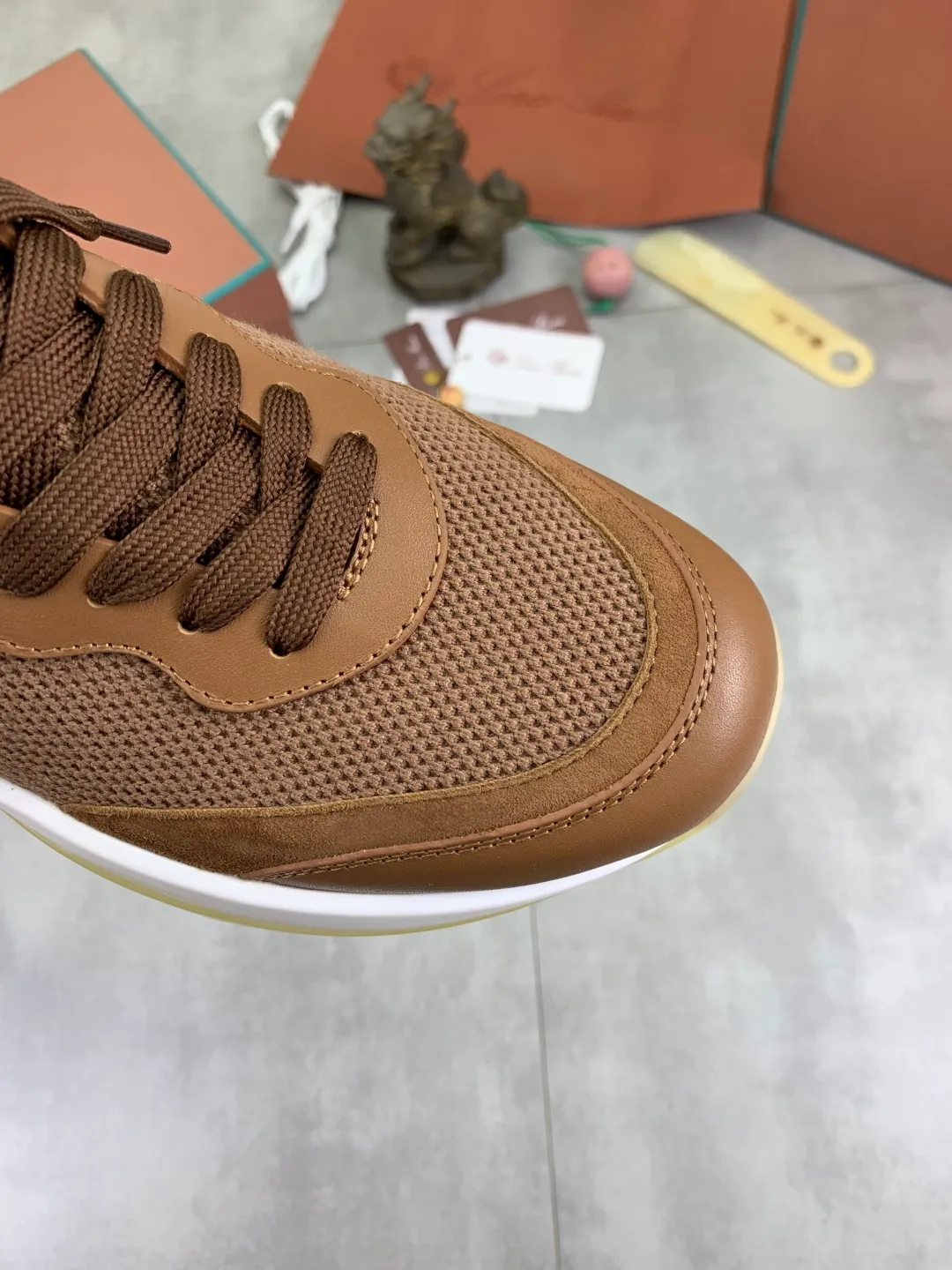 Men's Men's Shoes 💰P620 New 💰High Quality Latest Casual Shoes Loro Piana 💯Top Authentic Grade💯Buy the original 1:1 copy💯 Founded the existing Loro Piana company on April 24, 1924. It is now the sixth generation of family business, providing top quality products to customers who are discerning about taste and quality. Imported original fly woven fabric with cowhide fabric, plain calfskin lining, hand-stitched thread with cowhide feet, original packaging, code number: 38-44 (customized for 45 and 46), seven colors available
